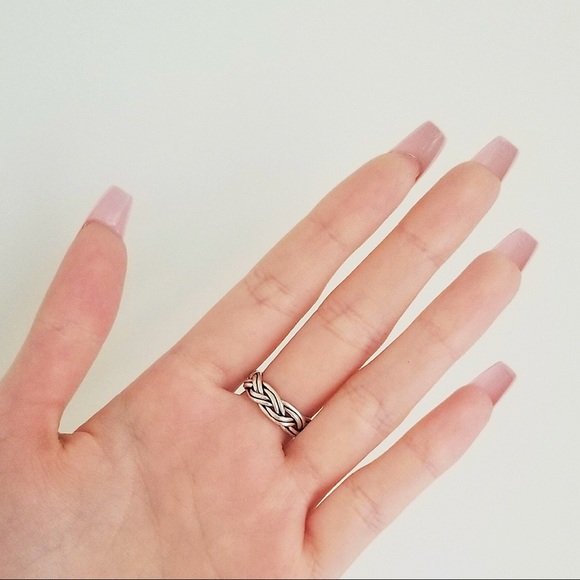 Celtic Knot Band Ring - Picture 3 of 6